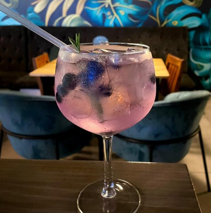 Schooner's Restaurant and Bar