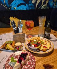 Schooner’s Bar and Restaurant