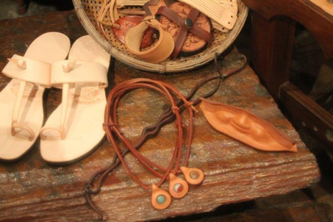 S'Khumba Crafts Leather Wear